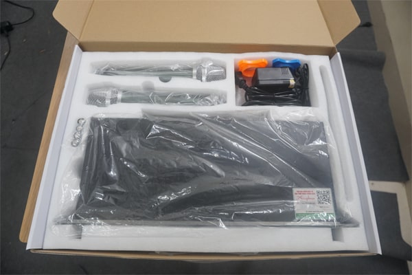 Micro không dây Accuphase S600