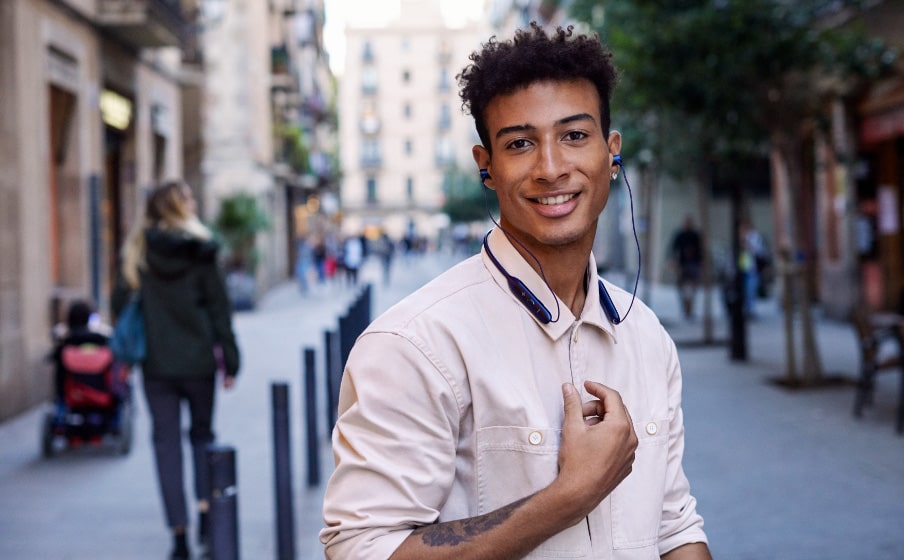 Tai nghe bluetooth JBL Live 220BT