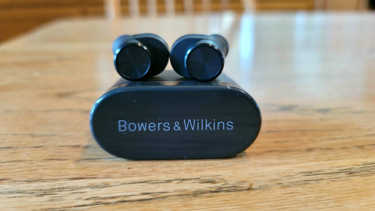 Tai nghe True Wireless B&W PI5