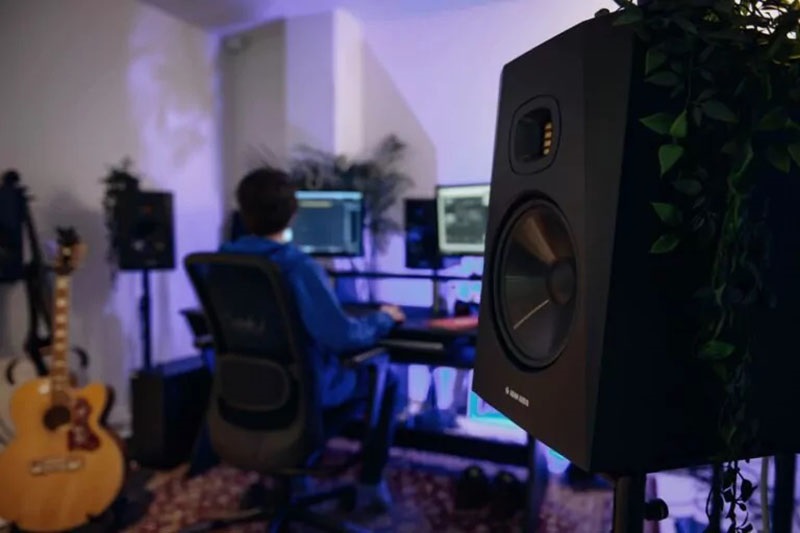 null thiết kế của Loa Adam Audio T8V