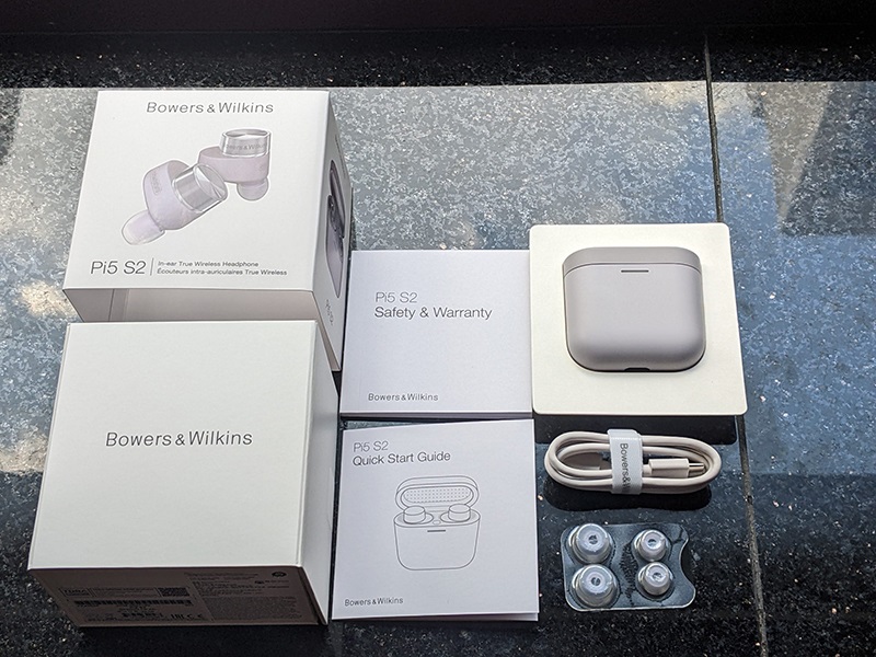 giá của Tai nghe B&W PI5 S2