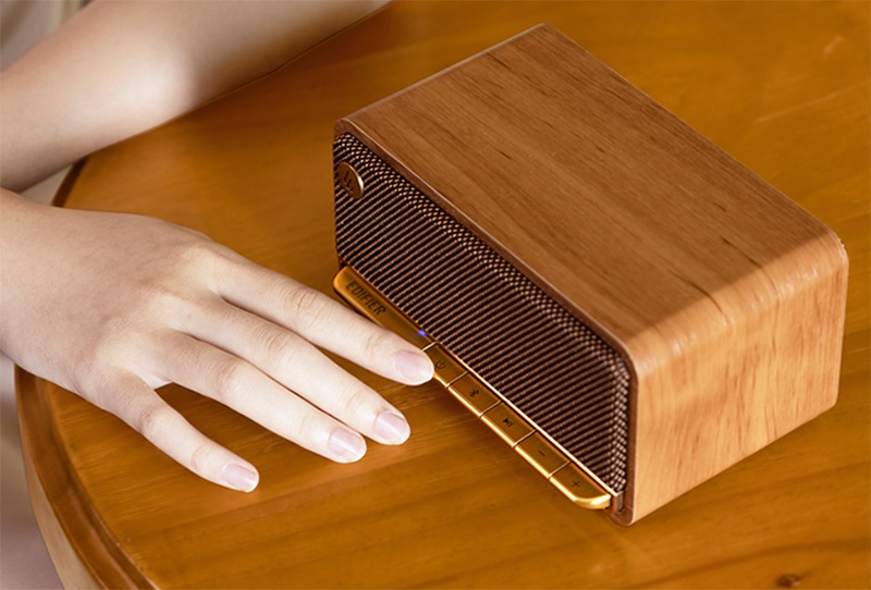 Loa Edifier MP230 điều khiển