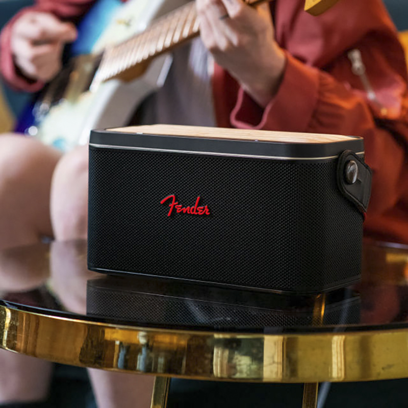 pin loa Loa Fender Riff