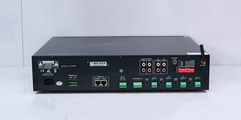 null giá của amply ITC TZ-2240