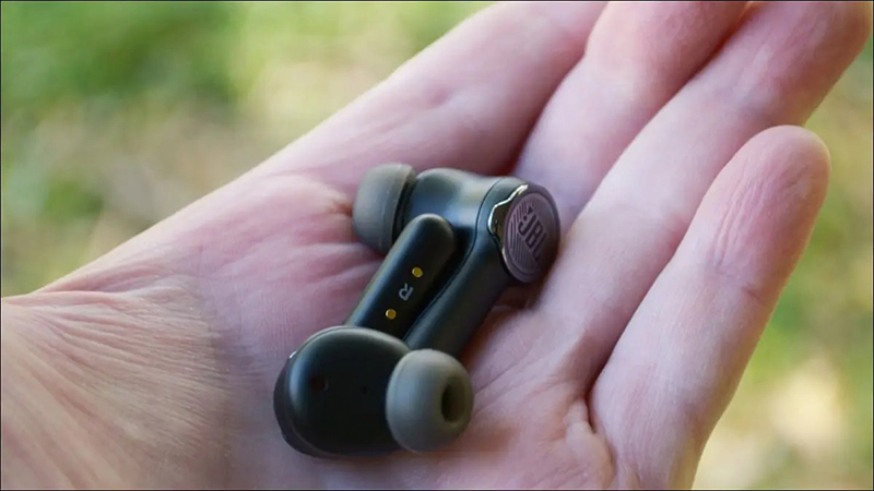 Quantum TWS là mẫu tai nghe True Wireless mới nhất của thương hiệu âm thanh JBL nổi tiếng