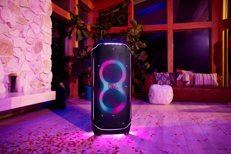 Loa JBL PartyBox Ultimate có thể kết nối không dây với nguồn nhạc đơn giản và chất lượng thông qua công nghệ bluetooth 5.3 mới nhất hiện nay