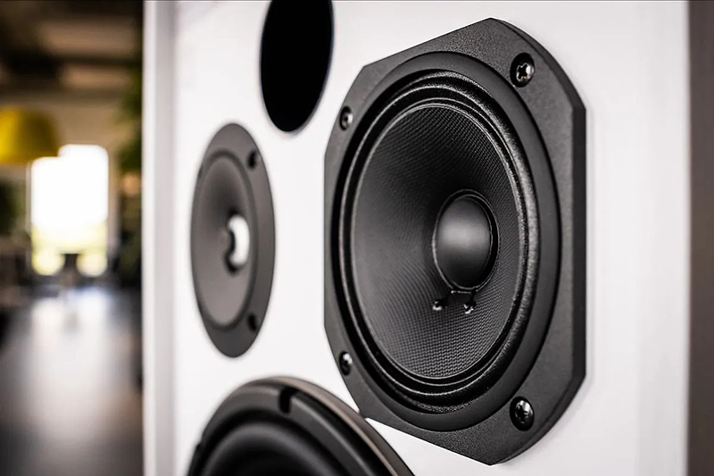 chất âm của Loa JBL 4312G Ghost Edition