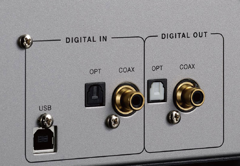 kết nối của Đầu CD Luxman D-03X