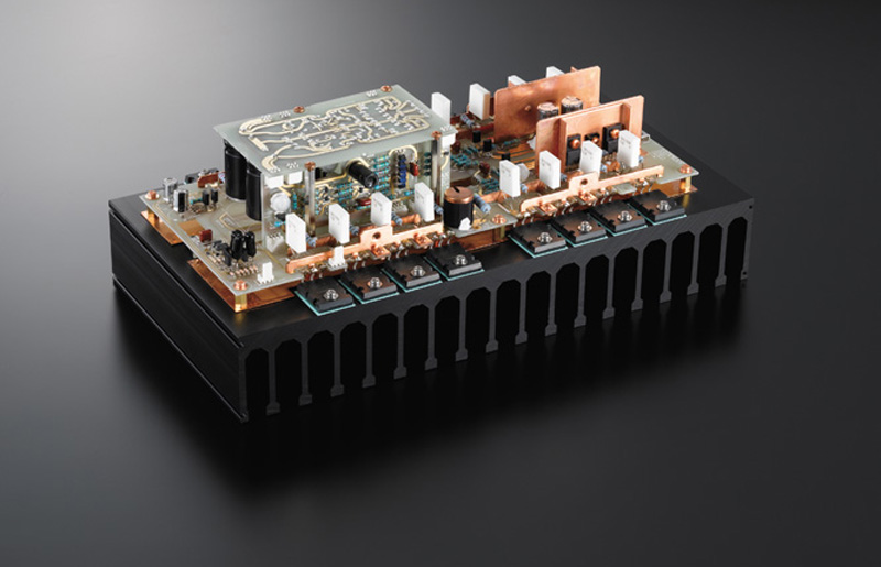 null chất âm của Power Amply Luxman M-900U