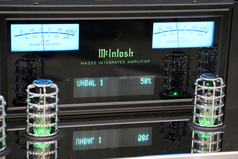 null Amply McIntosh MA352 sử dụng vật liệu đắt đỏ