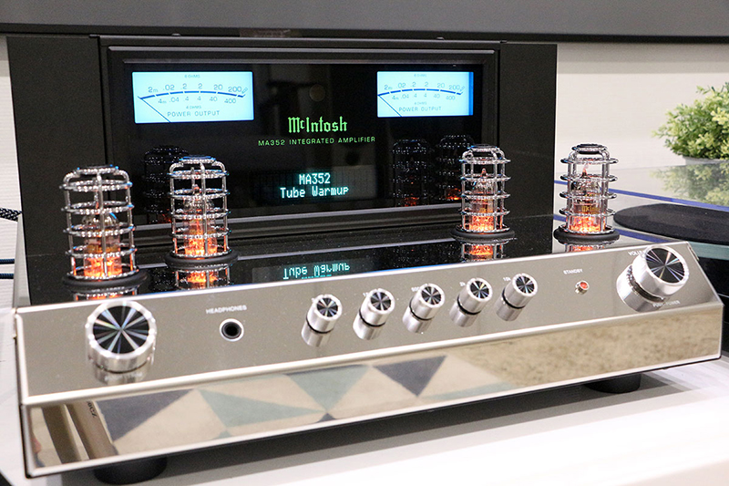 null thiết kế của Amply McIntosh MA352