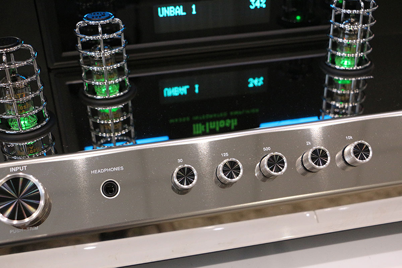 null công suất của Amply McIntosh MA352