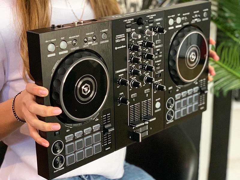 Bàn DJ Pioneer DDJ-400-N màu đen