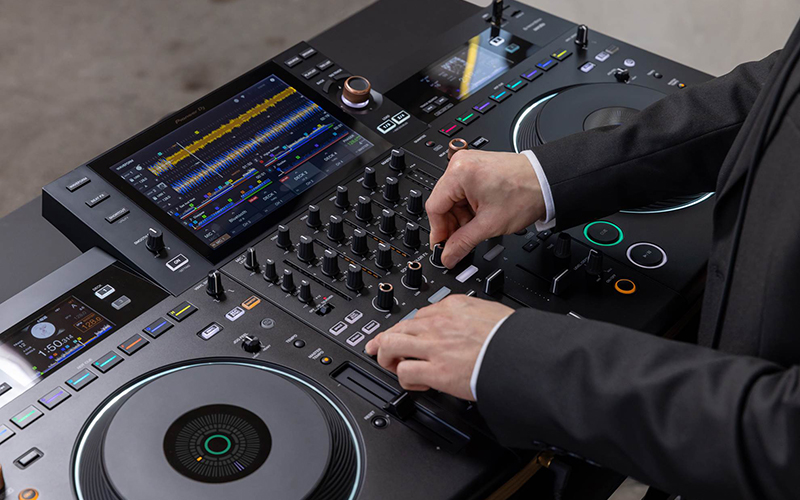null chất lượng âm thanh của bàn dj Pioneer XDJ Opus - Quad