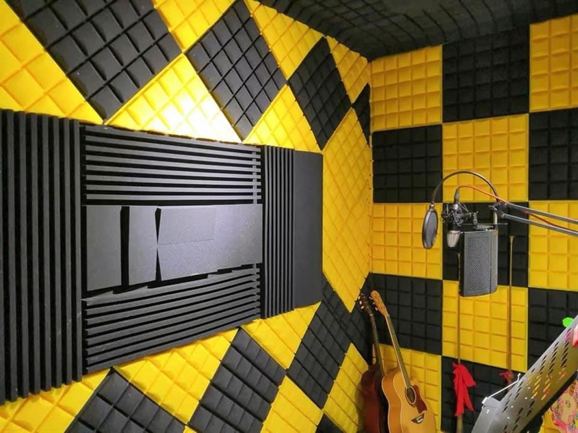 Mút tiêu âm là gì? Hướng dẫn cách dán mút tiêu âm đơn giản tại nhà!